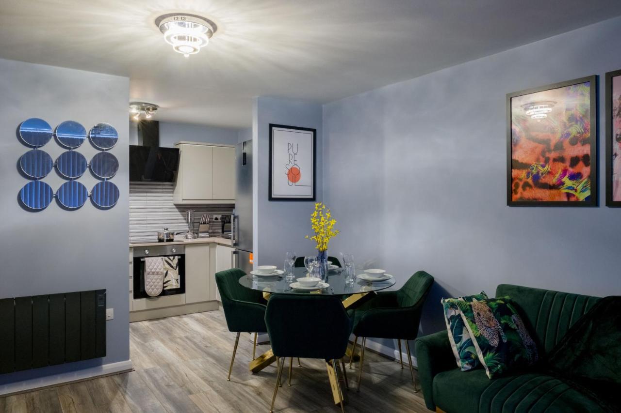 ברמינגהאם Pahuna Ghar Birmigham City 2 Bedroom Apartment- Short To Mid Term Let-Free Secure Parking מראה חיצוני תמונה